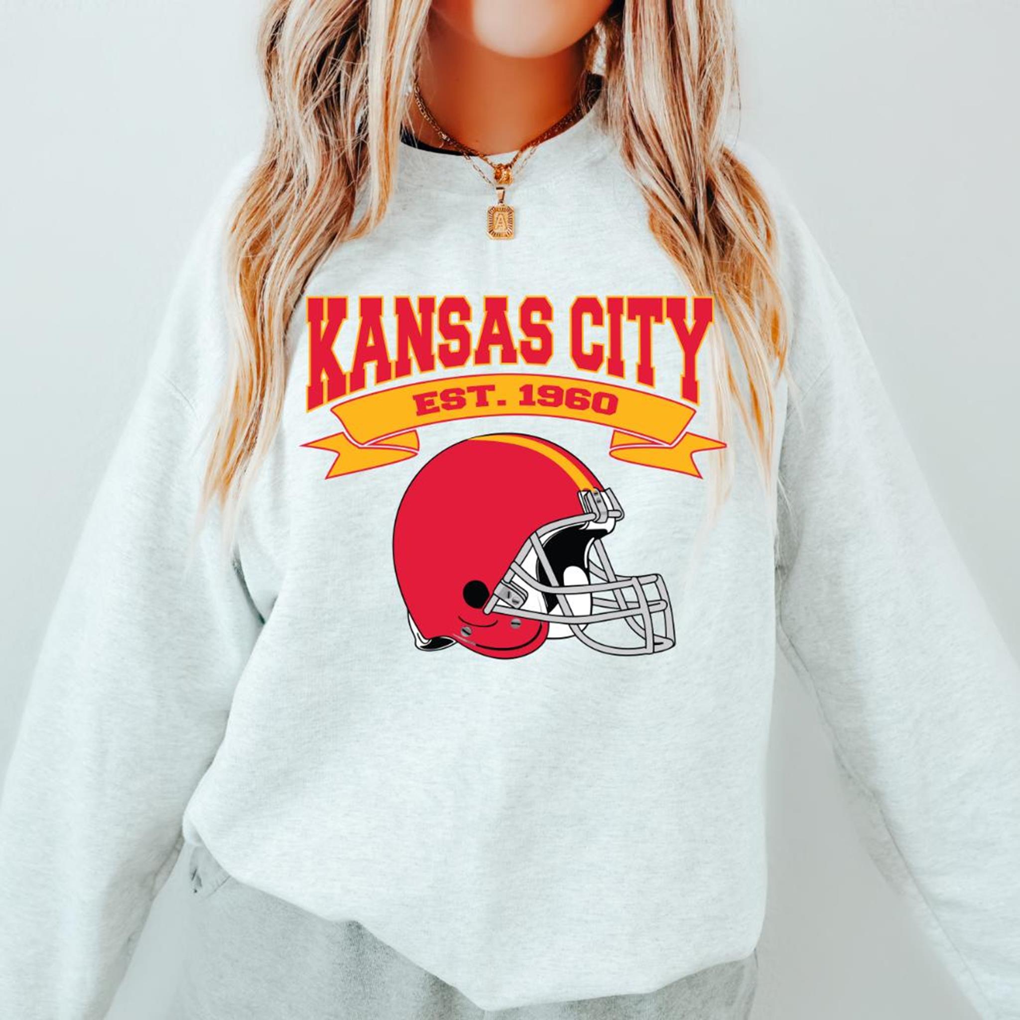 VINTAGE FOOTBALL SWEATSHIRT FOOTBALL SEASON SHIRT UNISEX TRUE TO SIZE SWEATSHIRT Womenswear Hoodie